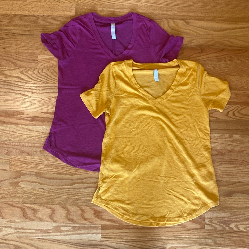 2 Athleta breezy tees